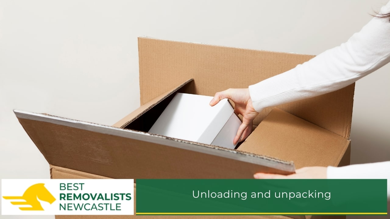 Unloading and unpacking Unloading and unpacking